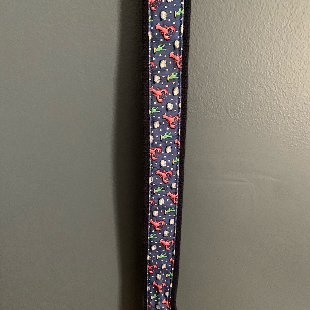 Vineyard vines men’s belt lobster and reef pattern